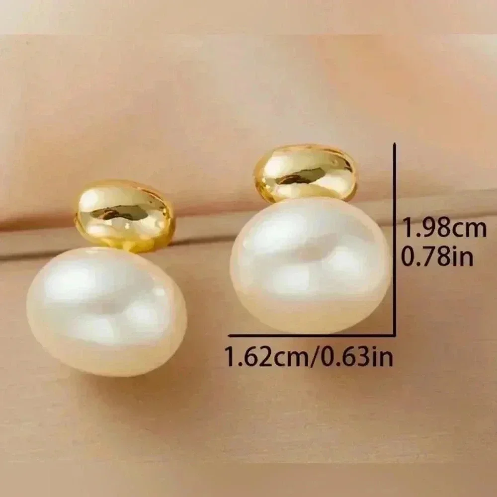 Simple Elliptical Pearl Imitation Stud Earrings - Picture 3 of 4